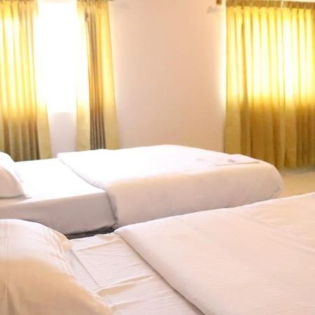 Ckm Town Inn Chikmagalūr Kültér fotó